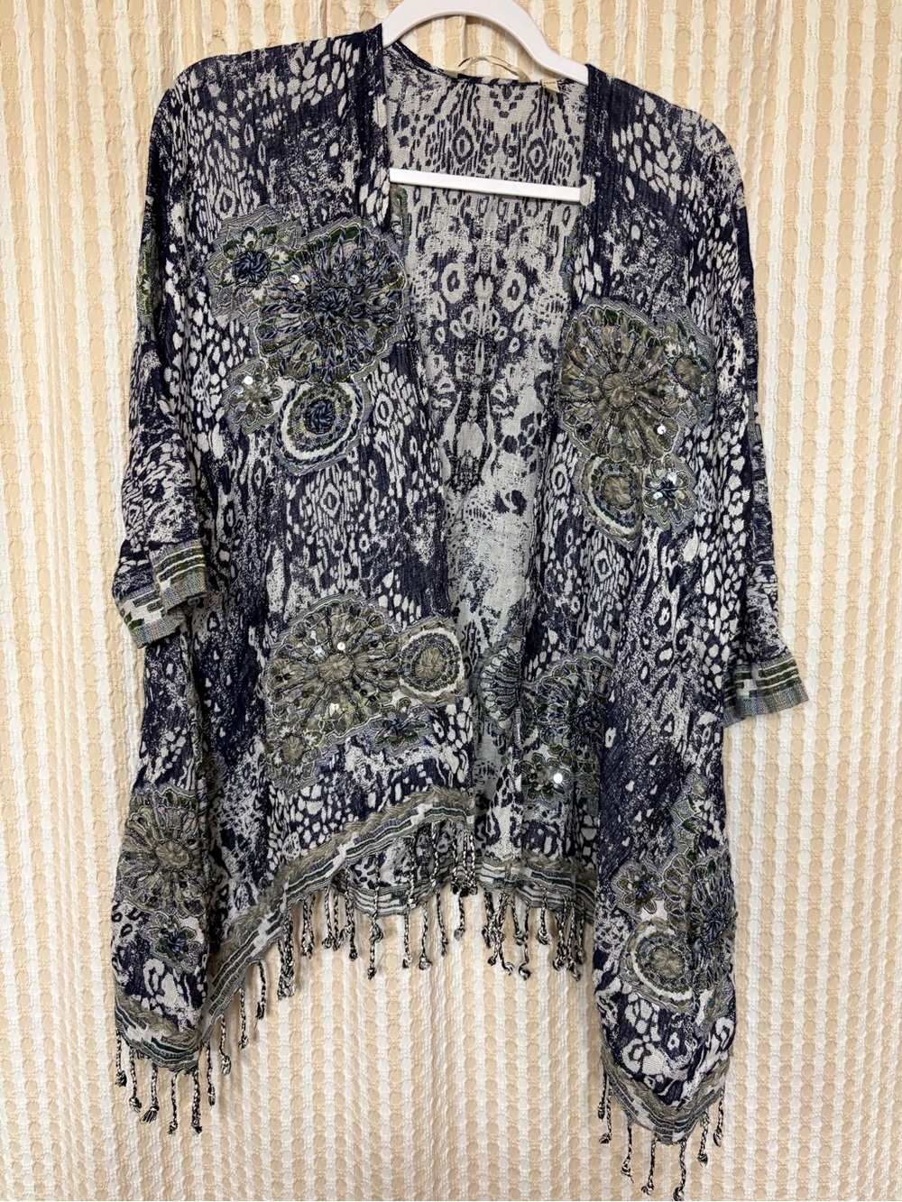 Soft Surroundings Textured Navy and Cream Printed Top